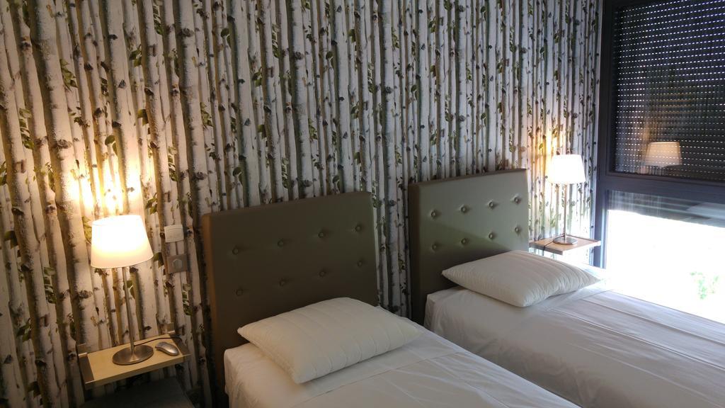 Dans Les Vignes Hotel Chamery Kültér fotó