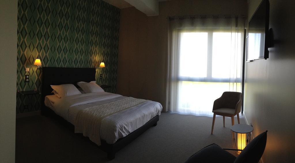 Dans Les Vignes Hotel Chamery Kültér fotó
