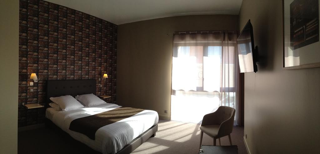 Dans Les Vignes Hotel Chamery Szoba fotó