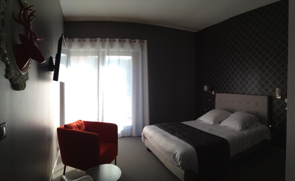 Dans Les Vignes Hotel Chamery Kültér fotó